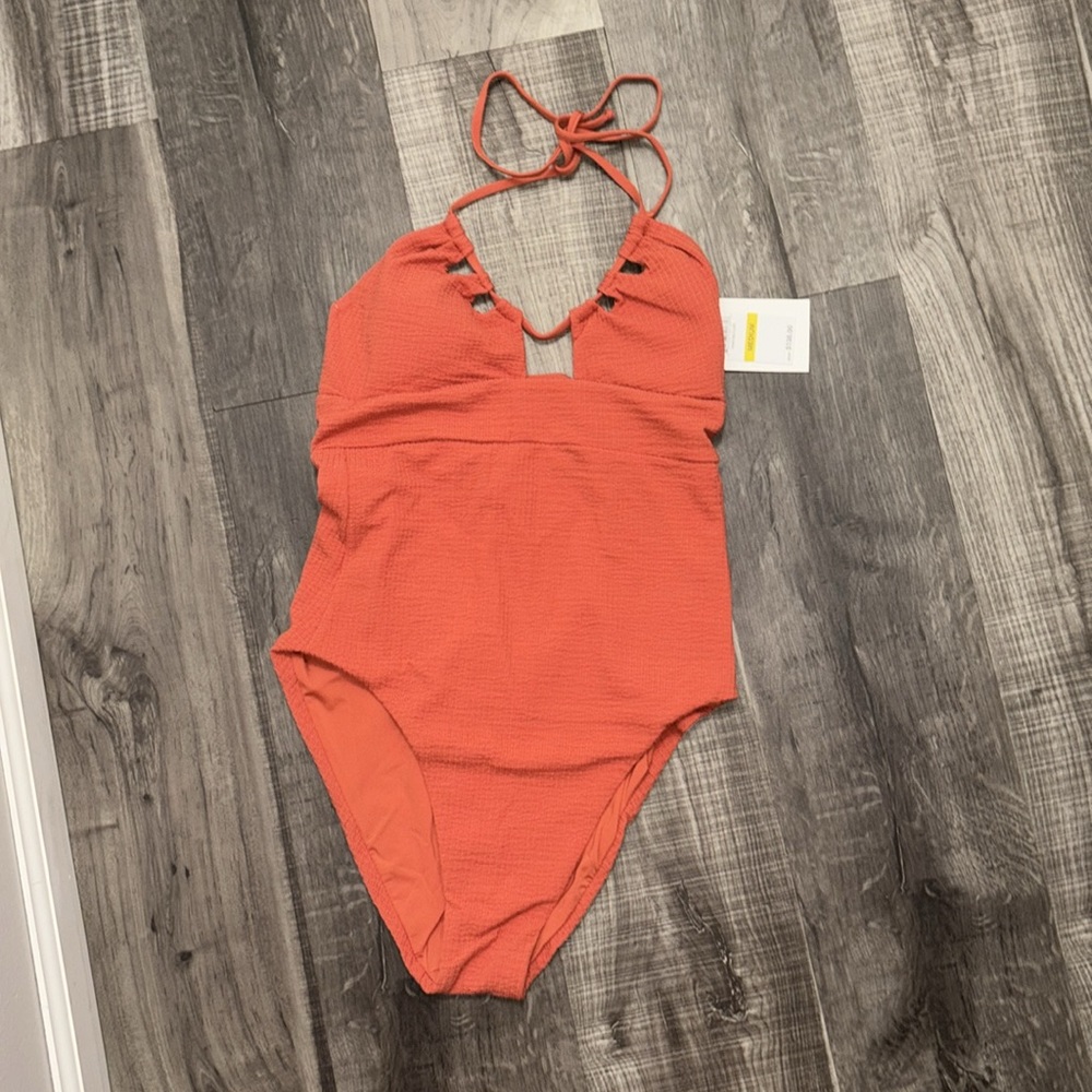 ⭐️ NWT Becca One Piece Swimsuit - Picture 4 of 6